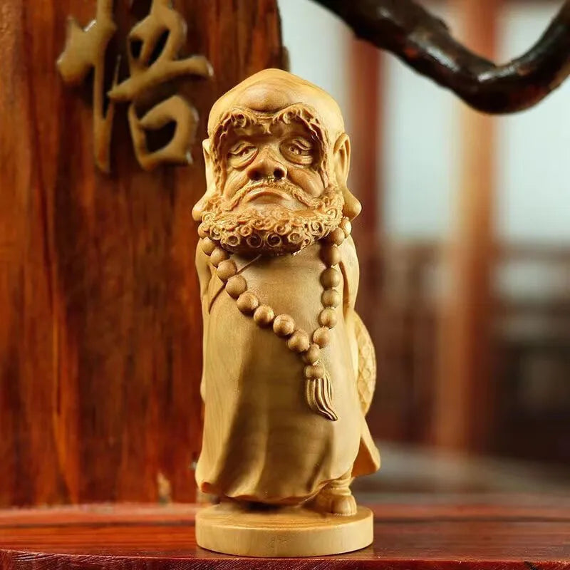 Cliff cypress wood carving, Da Mo hand toys, stationery, men's portable playthings, tabletop decorations, cliff cypress wood