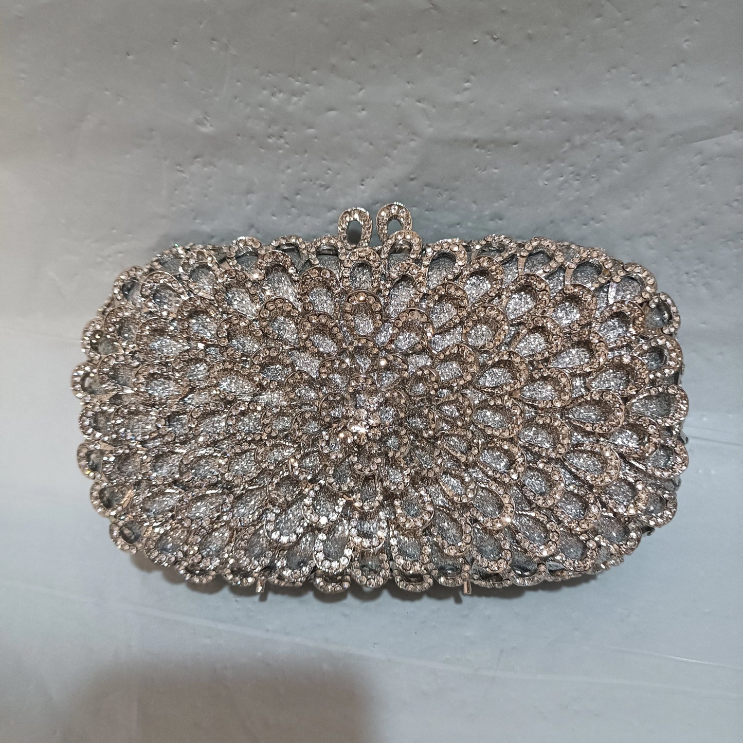 Hollow Out Female Flower White Diamond Gold Handbag Woman Wedding Bride Elegant Bag Silver Crystal Floral Gala Dinner Prom Purse