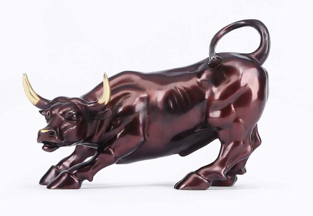 TOP GOOD LUCK Charging Bull Wall Street Bronze Bull statue home Company thriving business Money bring good luck Sculpture