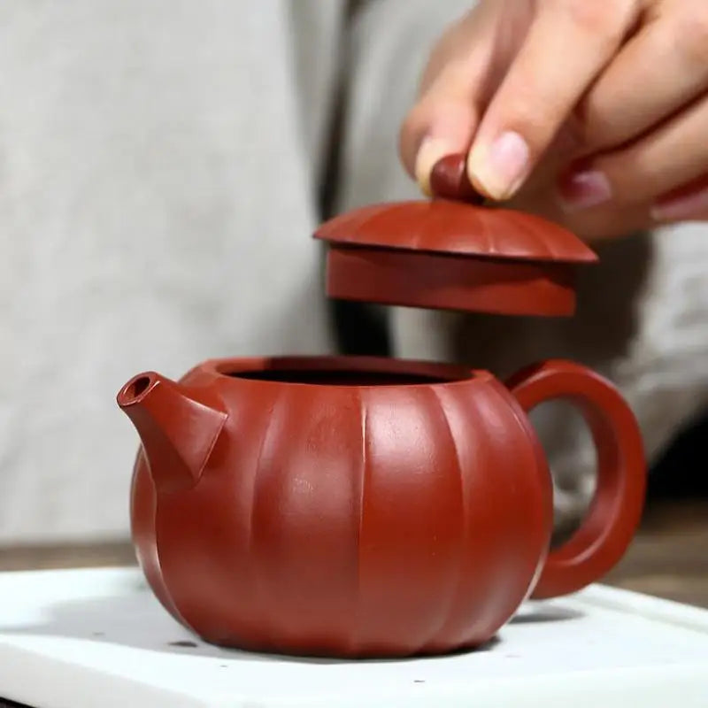 Handmade Zisha Teapot Yixing Handmade Pot, Kung-Fu Teaware, Purple Clay Drinkware for Puer  Black Chinese Tea Rib Western S