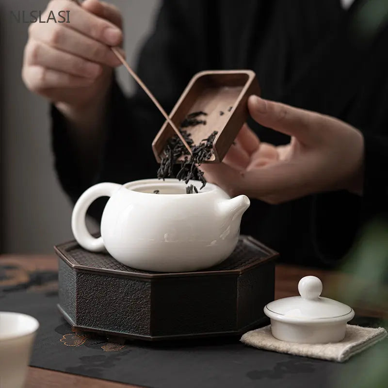 Sheep Fat Jade White Porcelain Xishi Teapot Chinese Tea Set Household Hand-made Tea Pot Ceramic Filter Tea Infuser Beauty Kettle