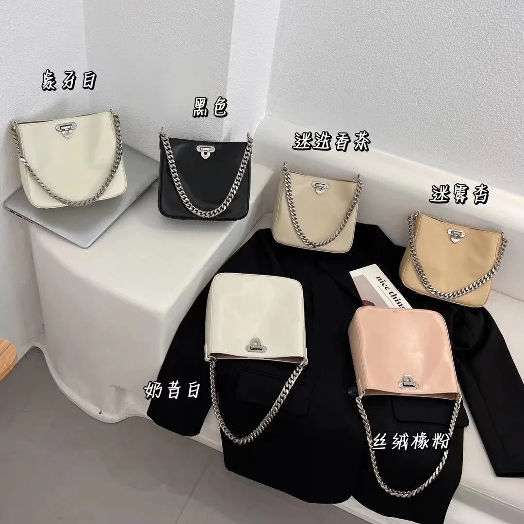 Small Design Large Capacity Bucket Bag for Women's New 2024 Fashion and Luxury Single Shoulder Underarm Versatile Crossbody Bag