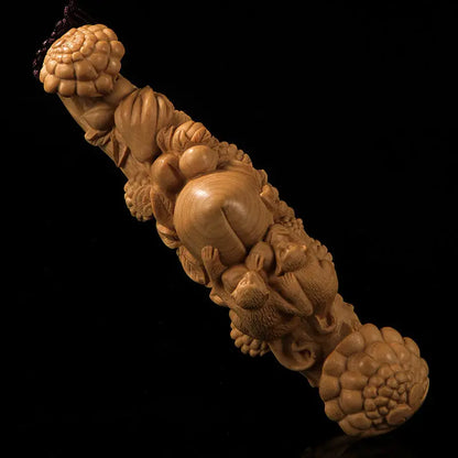 Small Leaf Boxwood Woodcarving Creative Car Pendants, Hand-carved Male Handicrafts, Ganoderma Lucidum Ruyi Statues Sculptures