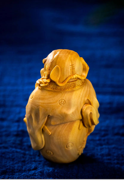 Small Leaf boxwood 7.5 cm 8.5 cm Chinese mythology traditional figure Sculpture Collection Zhong Kui