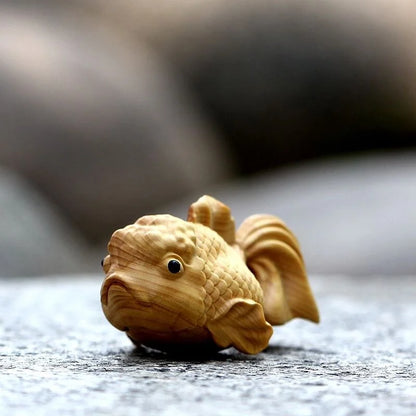 Small leaf boxwood carving goldfish handlebars, solid wood stationery, goldfish ornaments, feng shui handlebars, car pendants