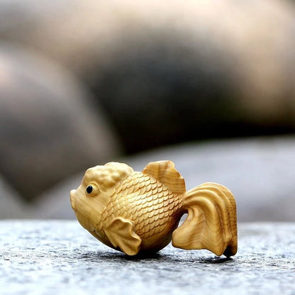 Small leaf boxwood carving goldfish handlebars, solid wood stationery, goldfish ornaments, feng shui handlebars, car pendants