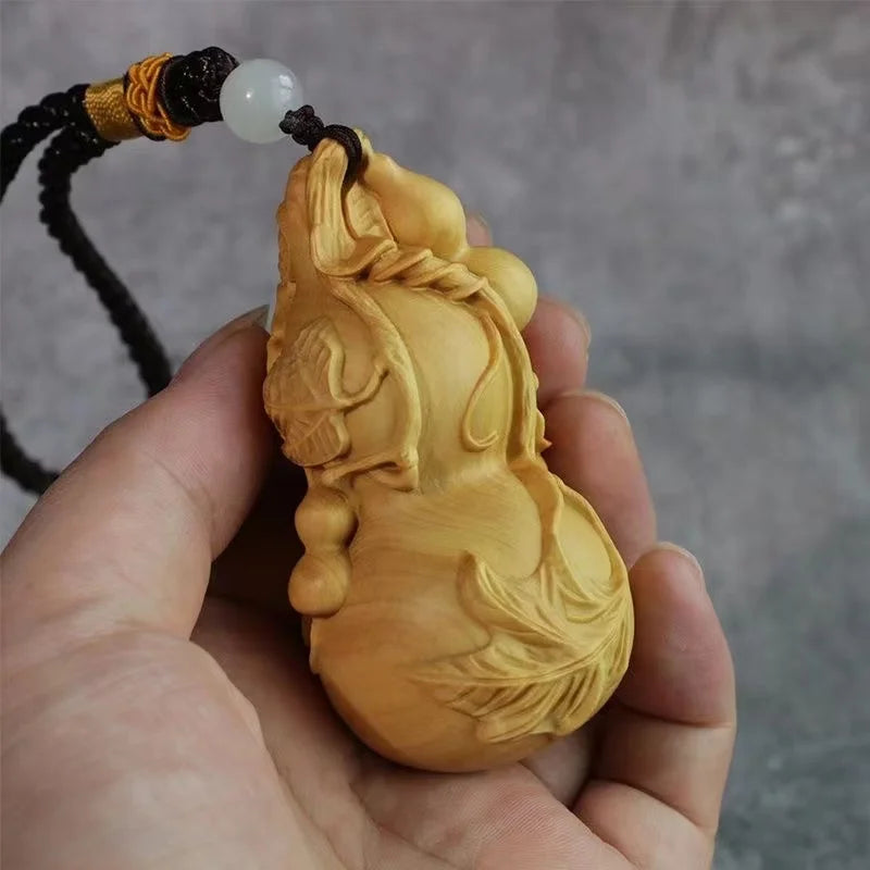 Small leaf boxwood carving handlebars, gourd carving crafts, solid wood toys, ornaments, hanging gourds Pendant play with