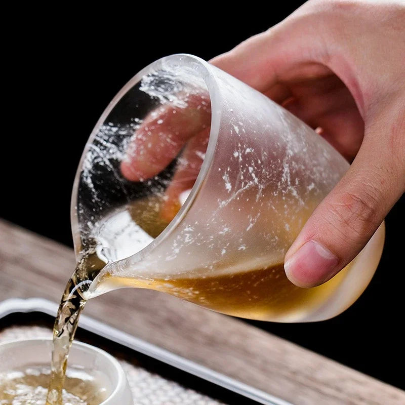 Snow Colored Glass Fair Cup Crystal Thickened Glass Tea Dispenser Large Chahai Transparent Built Kungfu Tea Set Accessories