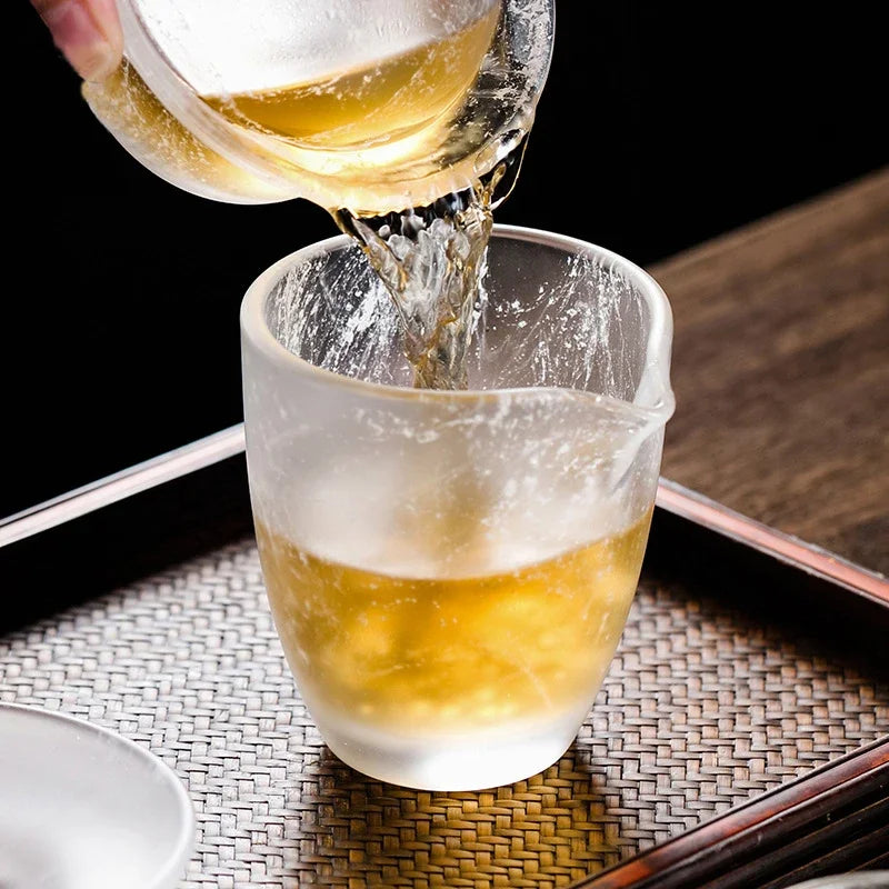 Snow Colored Glass Fair Cup Crystal Thickened Glass Tea Dispenser Large Chahai Transparent Built Kungfu Tea Set Accessories
