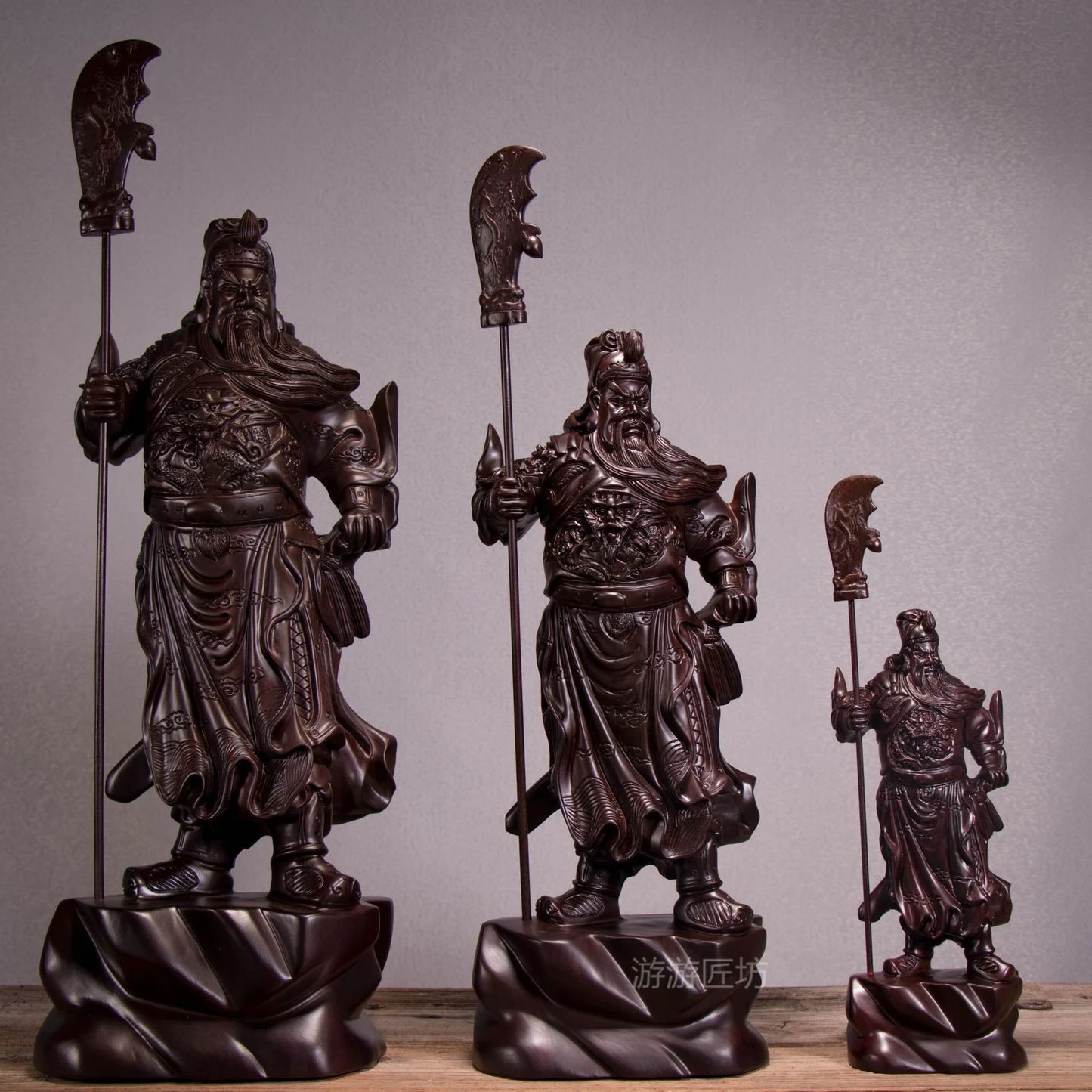Solid Wood Guan Gong Retro Manual Wood Carving Guan Yu Ornament Household Gifts Wooden Crafts Home Decore Buddha Statue Figurine