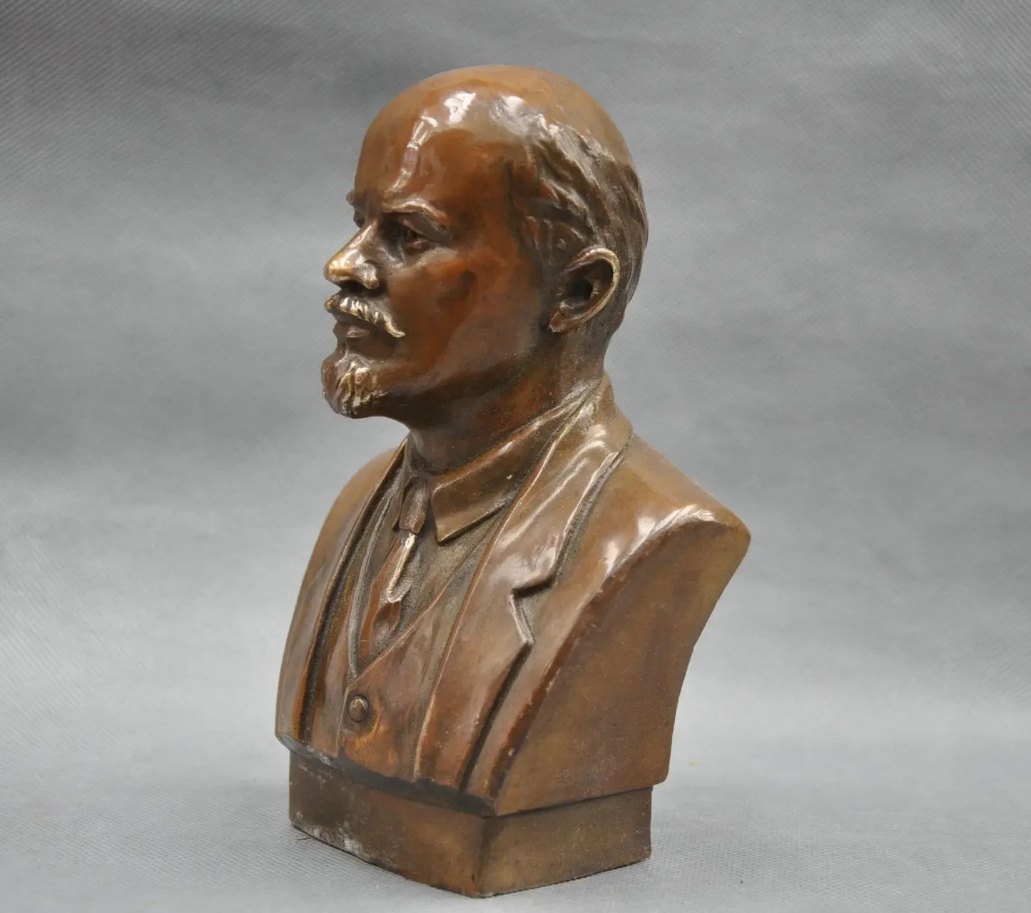 Soviet Pemimpin Vladimir Ilyich Ulyanov Lenin Dada Patung Perunggu