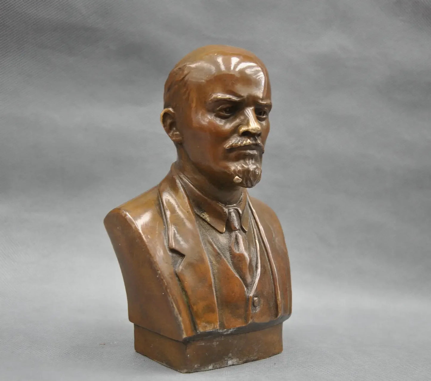 Soviet Pemimpin Vladimir Ilyich Ulyanov Lenin Dada Patung Perunggu