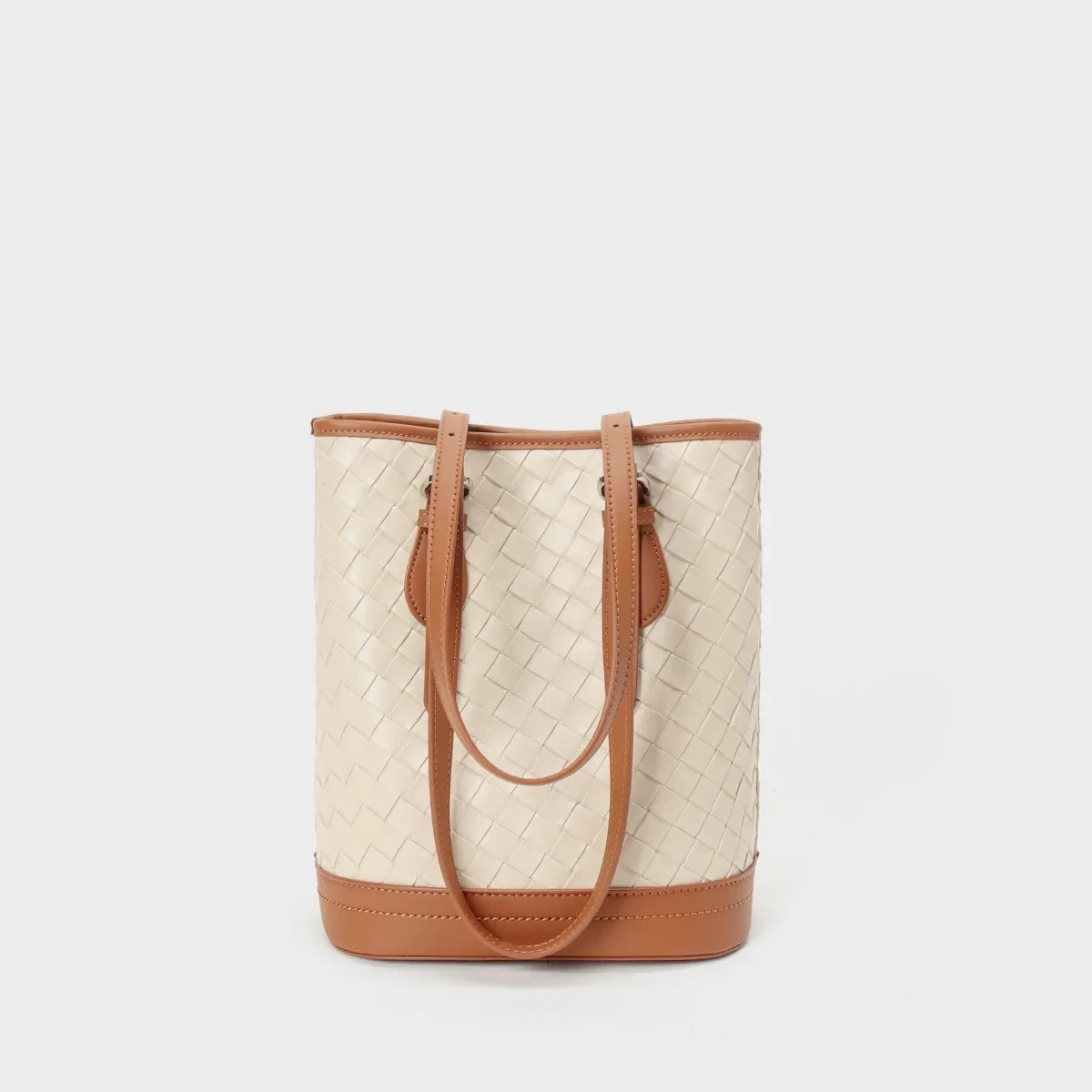 Spring New Style Genuine Leather Contrasting Color Woven Large-capacity One-shoulder Bucket Tote Bag for Ladies and Mature Women