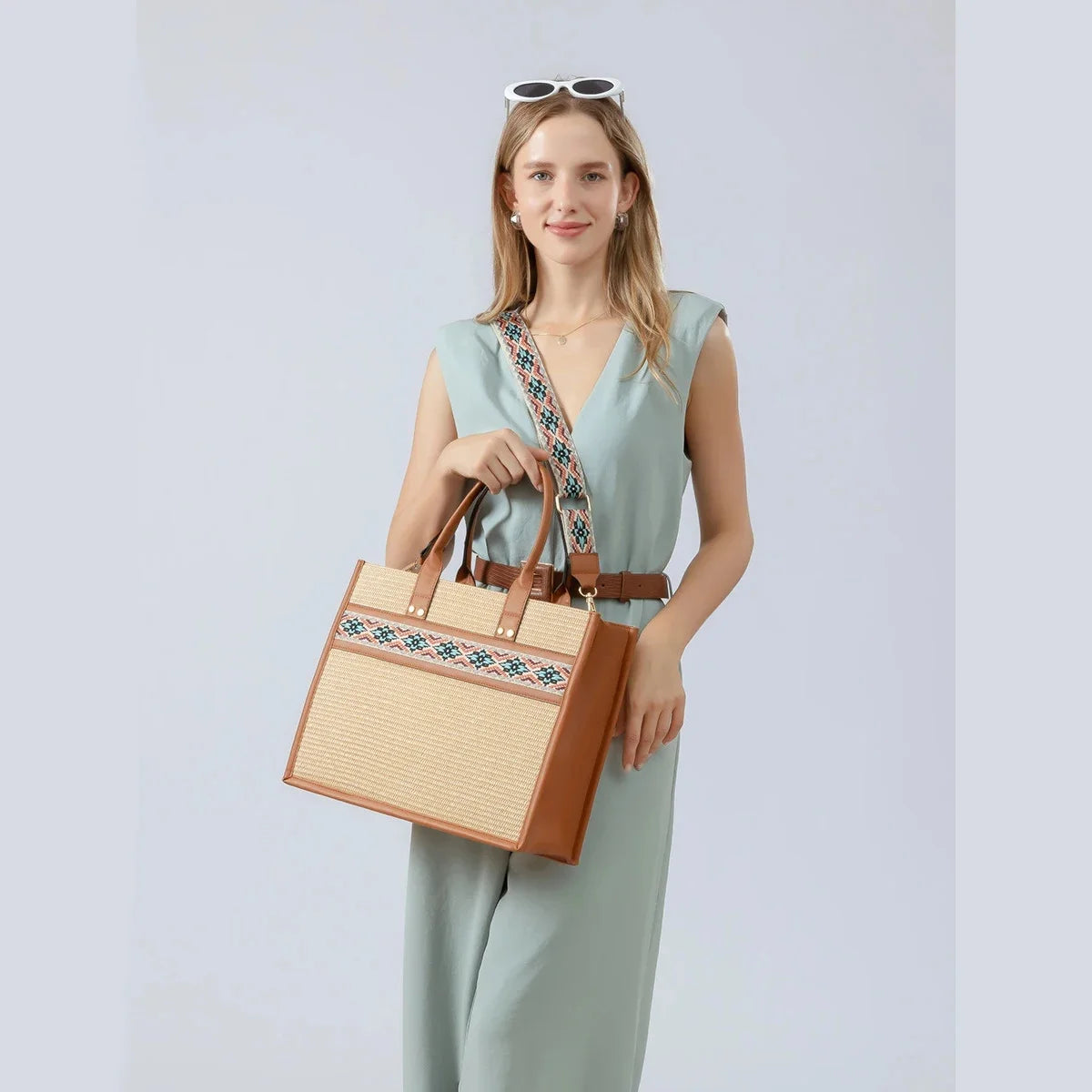 Straw Tote Women's Large Capacity Woven Handbag Beach Ethnic Style 2024 Spring and Summer New Commuting Travel Shoulder Bag