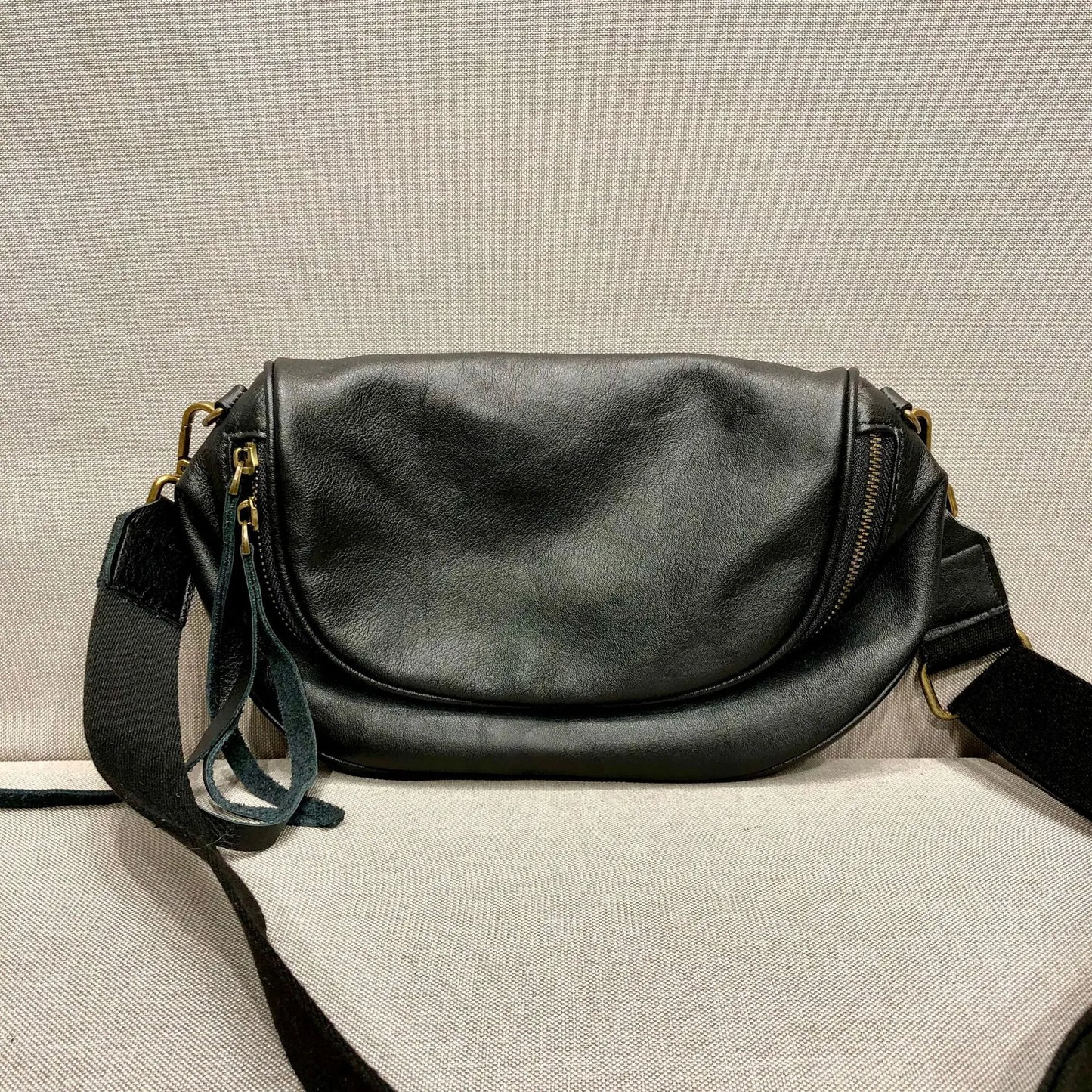 Street Popular Black Leather Bags for Women 2024 Autumn New Zipper Crossbody Bags Y2k Grunge Retro Portable Unisex Handbags