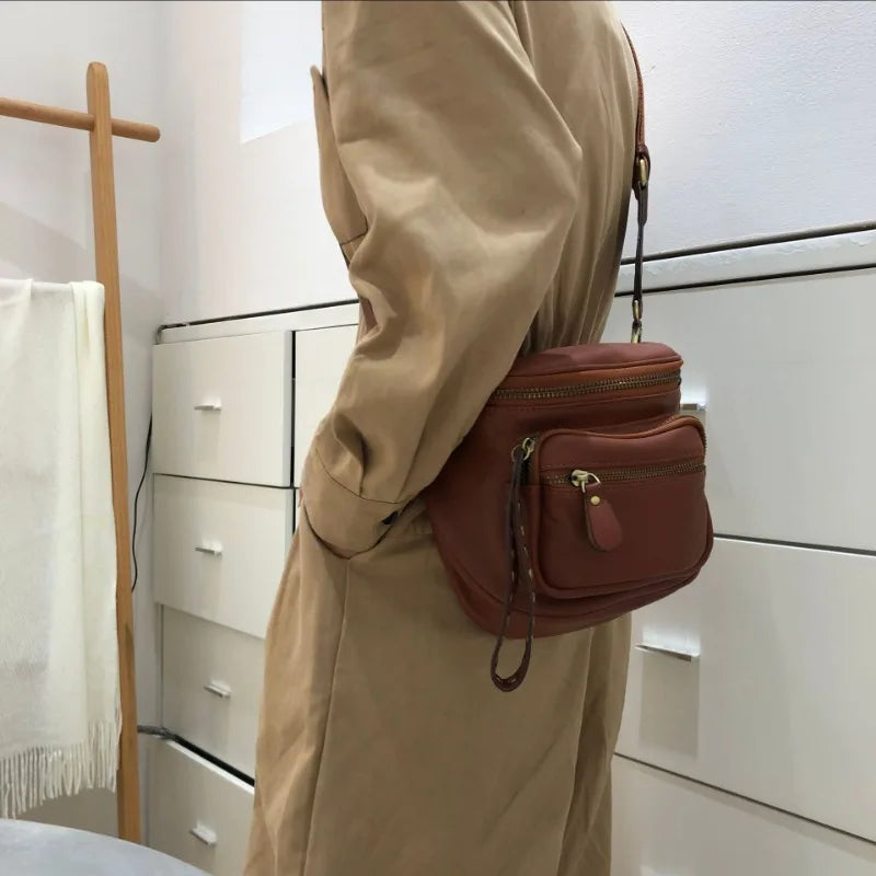 Street Punk Rivet Design Genuine Leather Chest Crossbody Bag Female High Quality Cowhide Shoulder Bags Women Bolsa Feminina