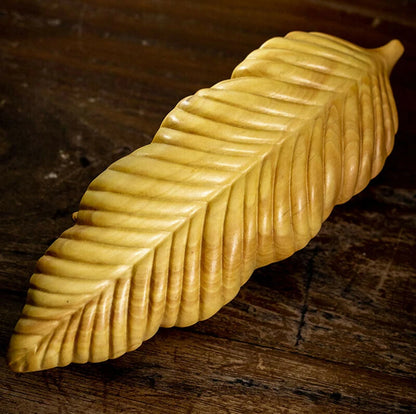 TL089 -- 17.5 x 6.5 x 5 CM Hand Carved Boxwood Figurine Carving : Damo Luo Han Monk on Leaf