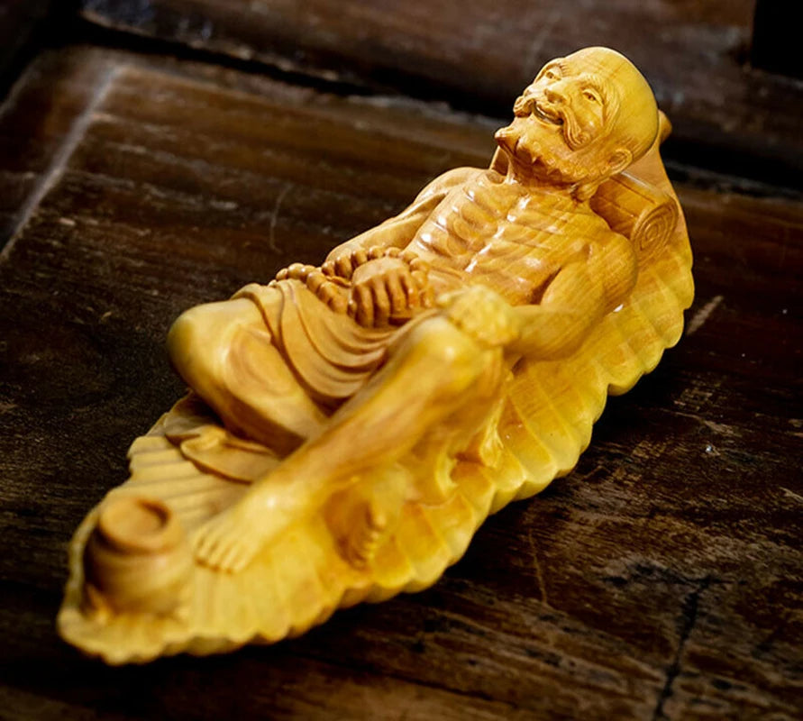TL089 -- 17.5 x 6.5 x 5 CM Hand Carved Boxwood Figurine Carving : Damo Luo Han Monk on Leaf