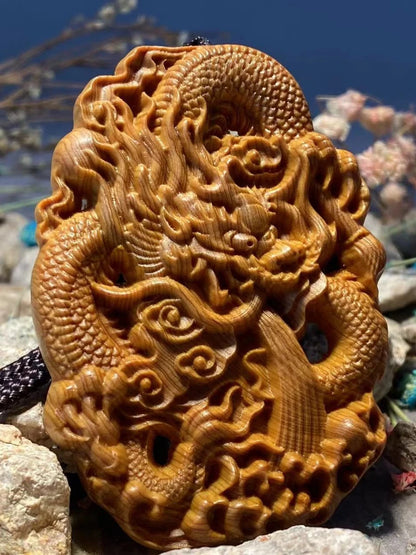 The Dragon Walks The World Cliff Cypress Wood Aging Material Red Oil Black Oil High-density Handle Piece Wood Carving  Ornaments