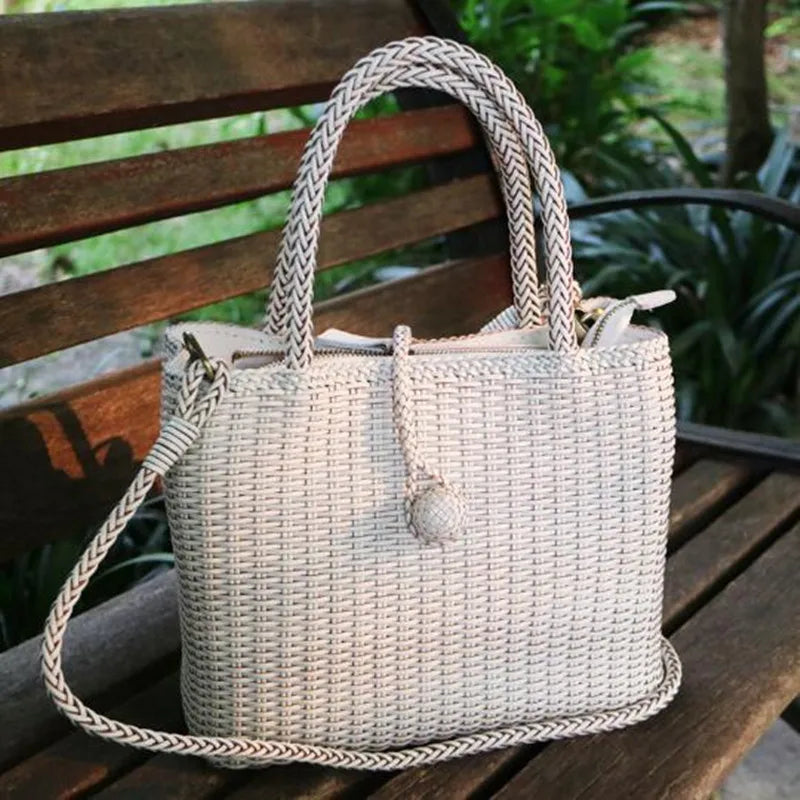 The first layer of cowhide hand woven buttons design shoulder bag leather crossbody bag women