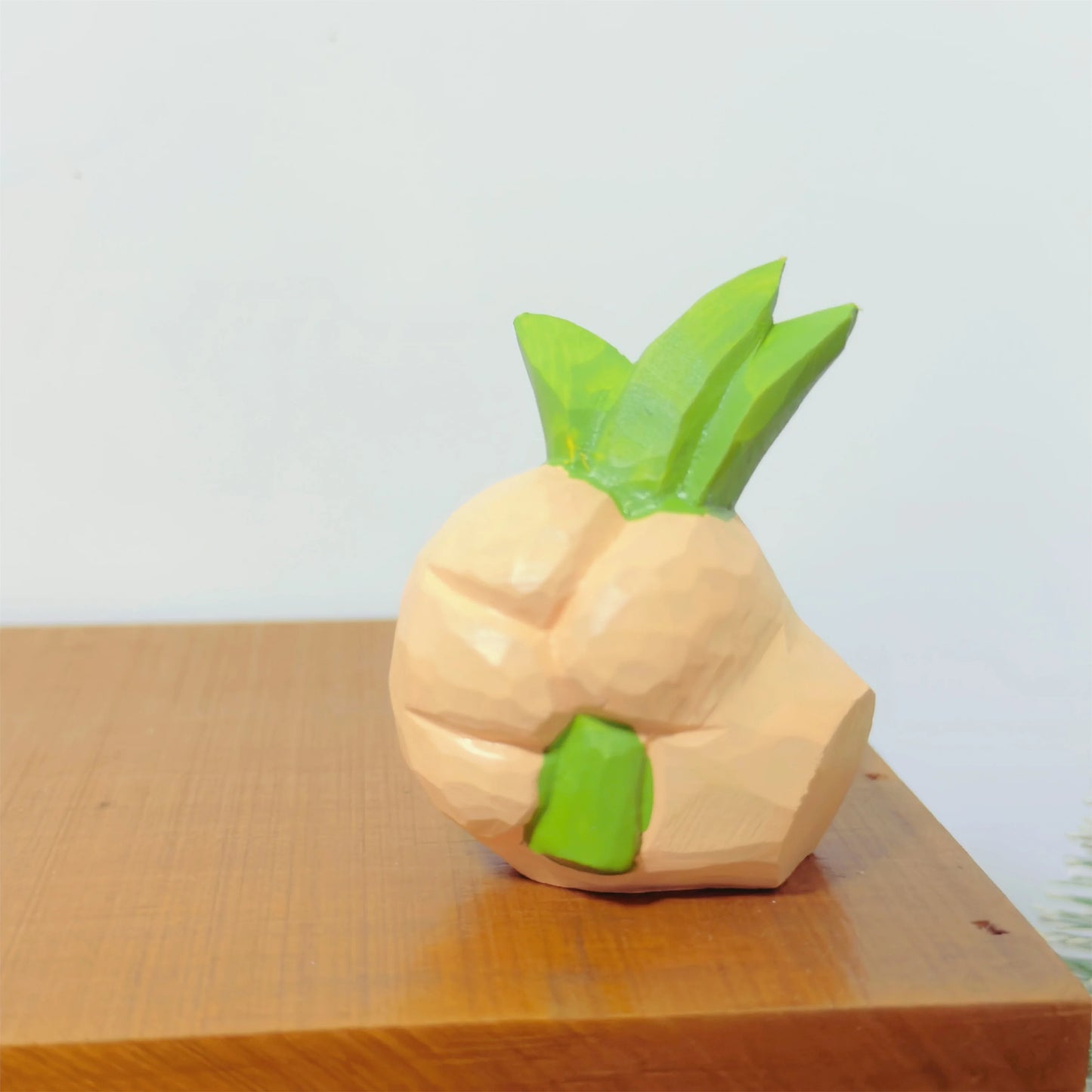 This hand holds grass creativity, grass wood carving, decompression, office gifts, niche tabletop decorations play with