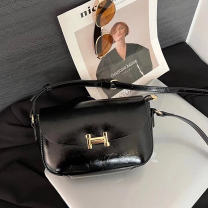 This year's trend is the 2024 new high-end textured small square bag Underarm bag and crossbody bag are popular for women
