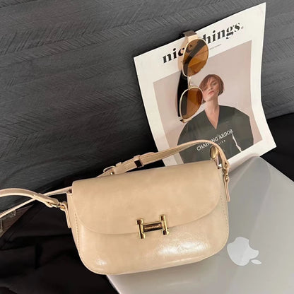 This year's trend is the 2024 new high-end textured small square bag Underarm bag and crossbody bag are popular for women
