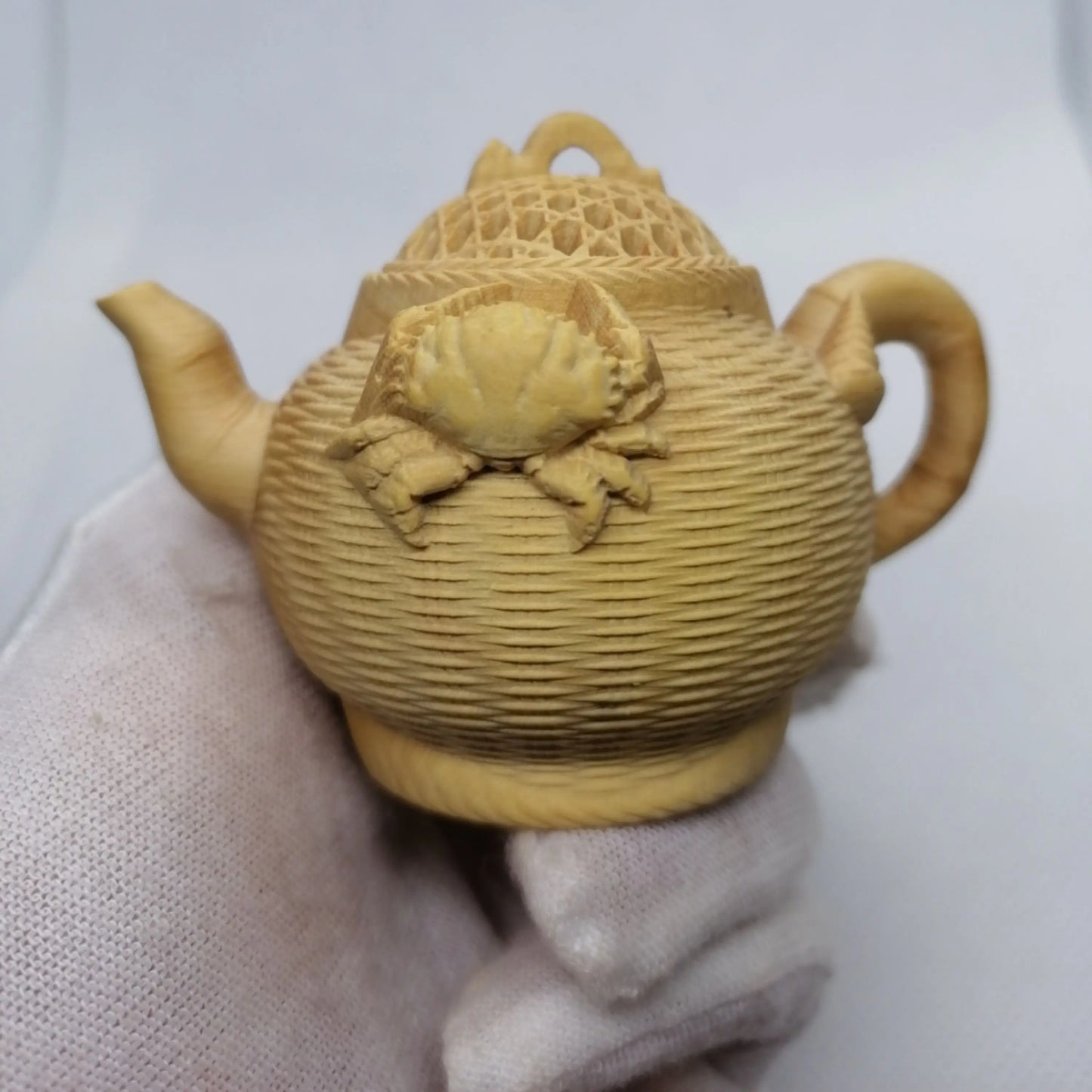 Thuja-Boxwood Handle Pot, Wood Carving Pendant, Mahogany Teapot, Hand Play Piece, Solid Ornaments, Wenwan, Happy Eyebrows