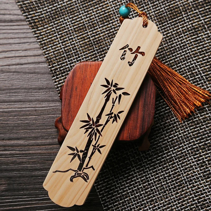 Thuja Wood 14cm Flower Hollow Out Bookmarks Classical Book Pendant Car Hanging Feng Shui Chinese Retro Style Home Decor