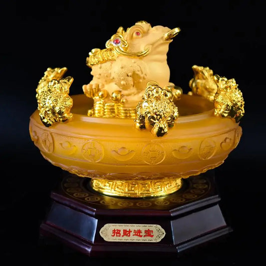 Toad glass piggy bank decorated with home decoration accessories statue of Chinese fengshui golden toad