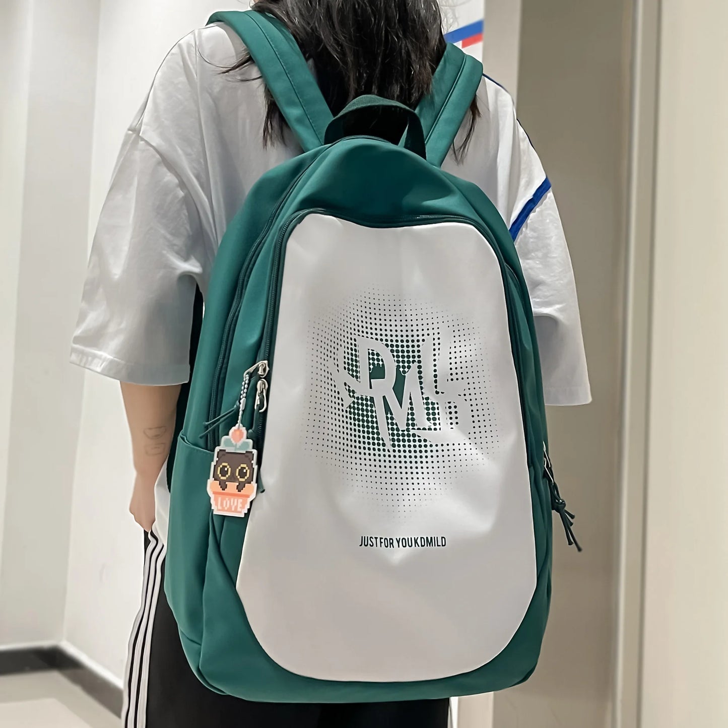 Trendy Lady Nylon High Capacity College Pocket Fashion Female Book Bag Girl Travel Laptop Backpack Teen Women Leisure School Bag