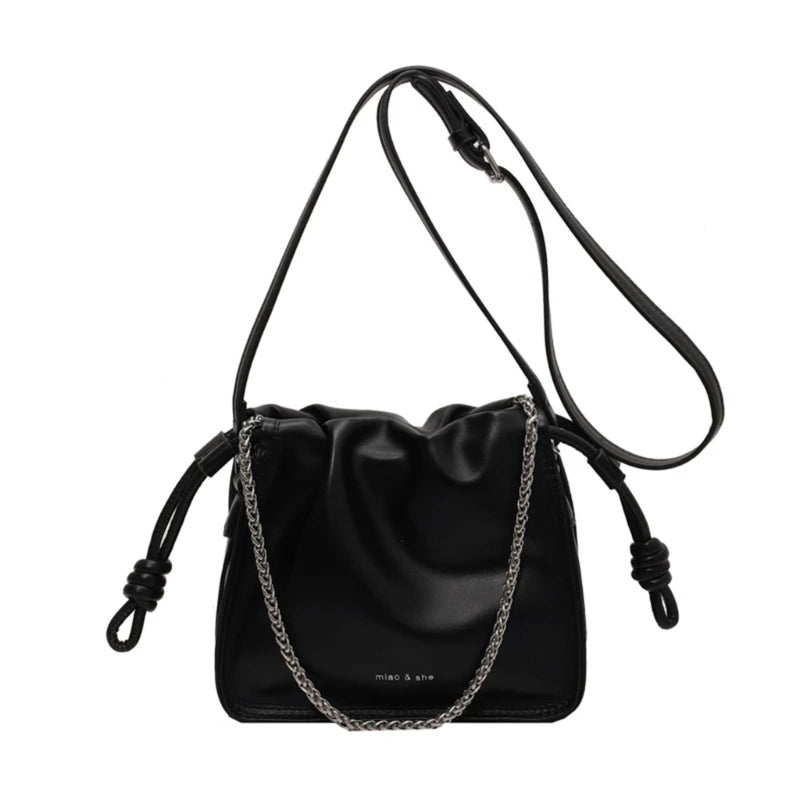 Trendy Unisex Shoulder Bag with Chain Decoration for Fashion forward Individuals