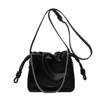 Trendy Unisex Shoulder Bag with Chain Decoration for Fashion forward Individuals