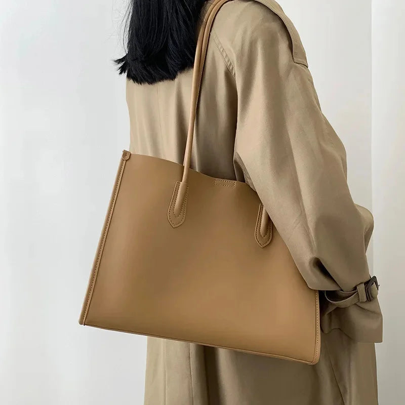 True cowhide large capacity, fashionable new high-end shoulder crossbody bag, women's handbag