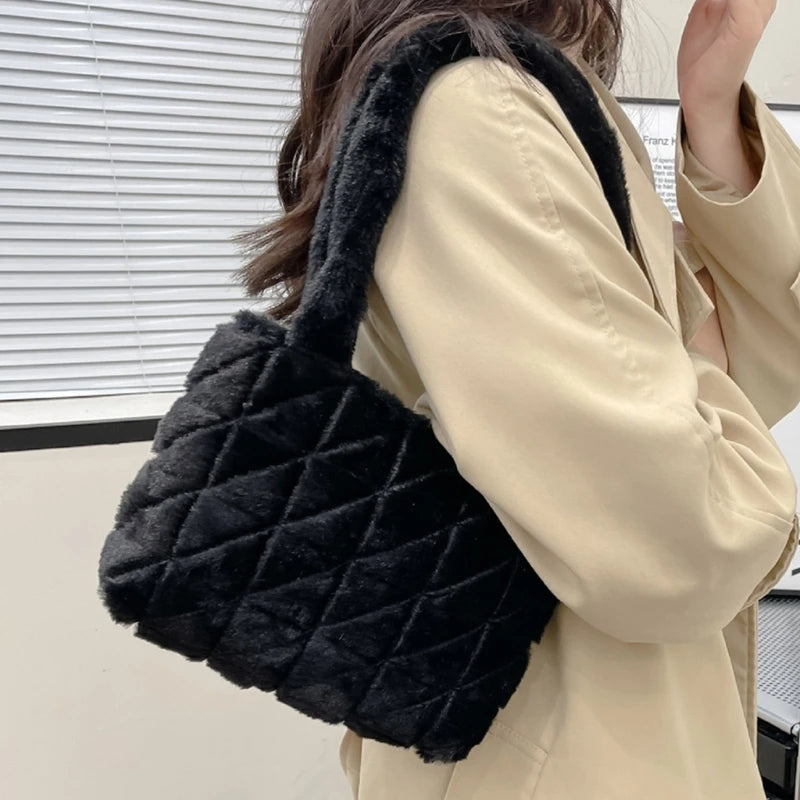 Underarm Bag Ladies Fluffy Shoulder Bag Women Lattice Pattern Purse Tote Bags for Autumn and Winter Top-handle Han