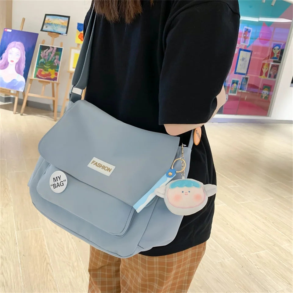 Vintage Canvas Messenger Bag Student Commute Tote Bag Women's Leisure Canvas Shoulder Bags Simplicity Large-Capacity Nylon Bag