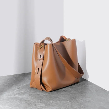 Vintage Leather Crossbody Bag with Large Capacity and Delicate Design for Women luxury handbags  luxury designer handbag