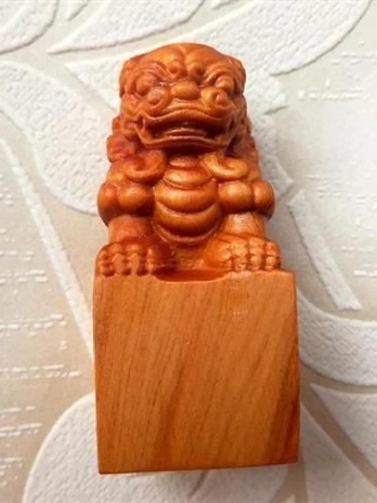 Wealth-bringing Taihang Cliff Cypress Wood Ageing High Oil High-density Sculpture Modern Art Statues for Decoration Desk Decor