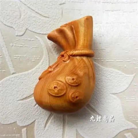 Wealth-bringing Taihang Cliff Cypress Wood Ageing High Oil High-density Sculpture Modern Art Statues for Decoration Desk Decor