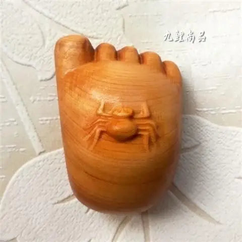 Wealth-bringing Taihang Cliff Cypress Wood Ageing High Oil High-density Sculpture Modern Art Statues for Decoration Desk Decor
