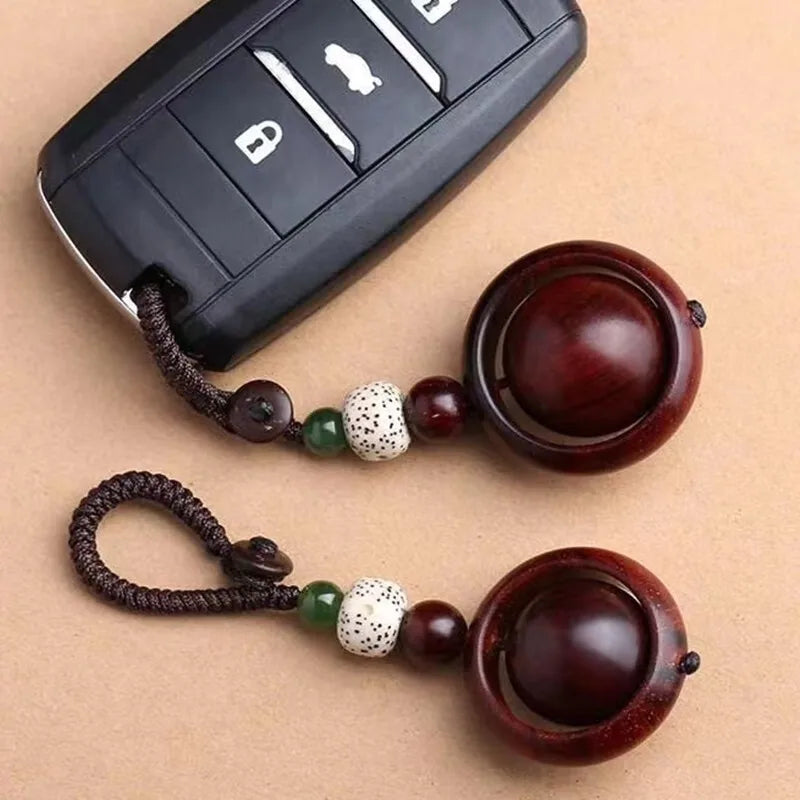When Little Leaf Red Sandalwood comes and goes, the key buckle, handle, car pendant, wooden carving, sandalwood keychain, one