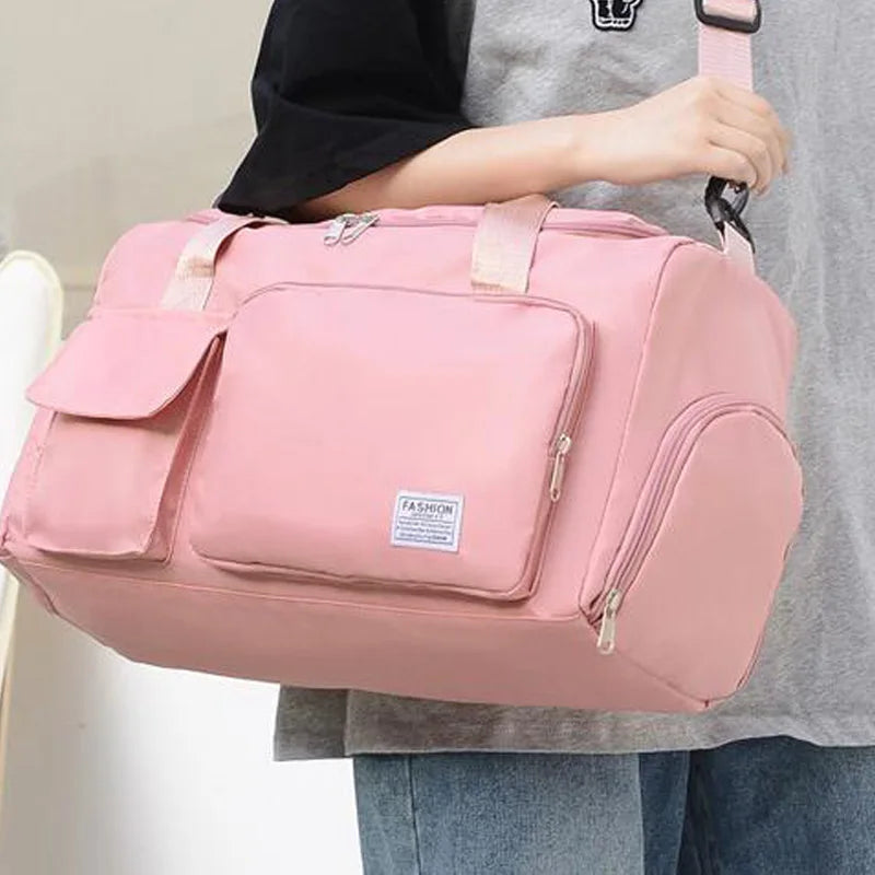 Wholesale fashion new sports and fitness bags, leisure bags, large capacity outdoor business travel bags, storage bags