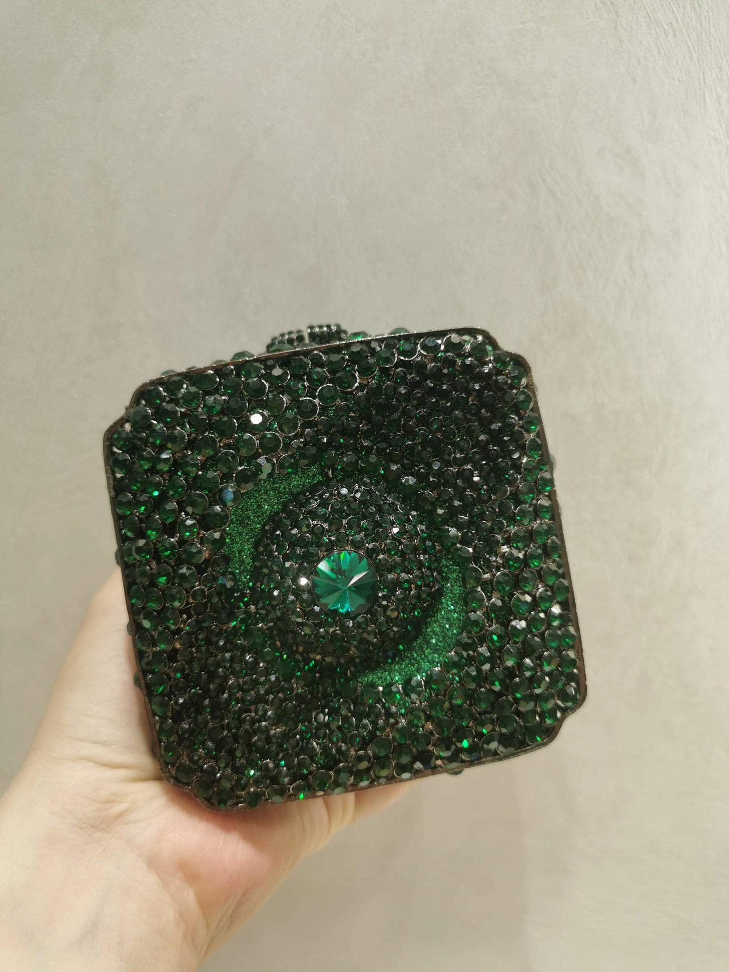 Woman Gold Green Hollow Out Diamond Party Handbag Mini Shape Metal Crystal Evening Purse Wedding Bridal Dinner Birthday Prom Bag
