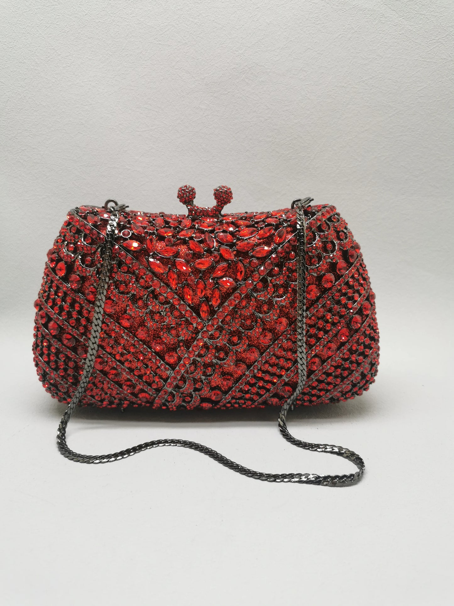 Woman Red Green Purple Crystal Diamond Purse Hollow Out Bridal Birthday Dinner Handbag Wedding Party Metal Clutches Evening Bags