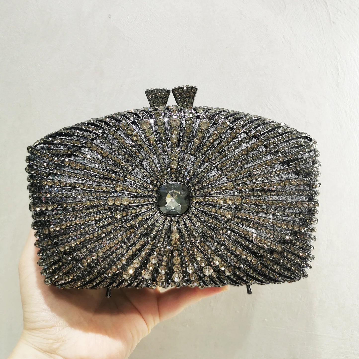 Woman Rhinestone Hollow Out Clutches New Arrival Diamond Evening Bag Crystal Party Dinner Handbag Wedding Bridal Female Purse