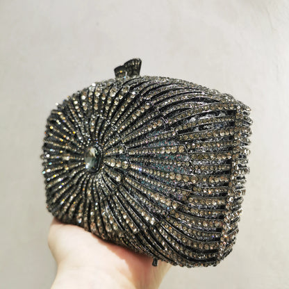 Woman Rhinestone Hollow Out Clutches New Arrival Diamond Evening Bag Crystal Party Dinner Handbag Wedding Bridal Female Purse