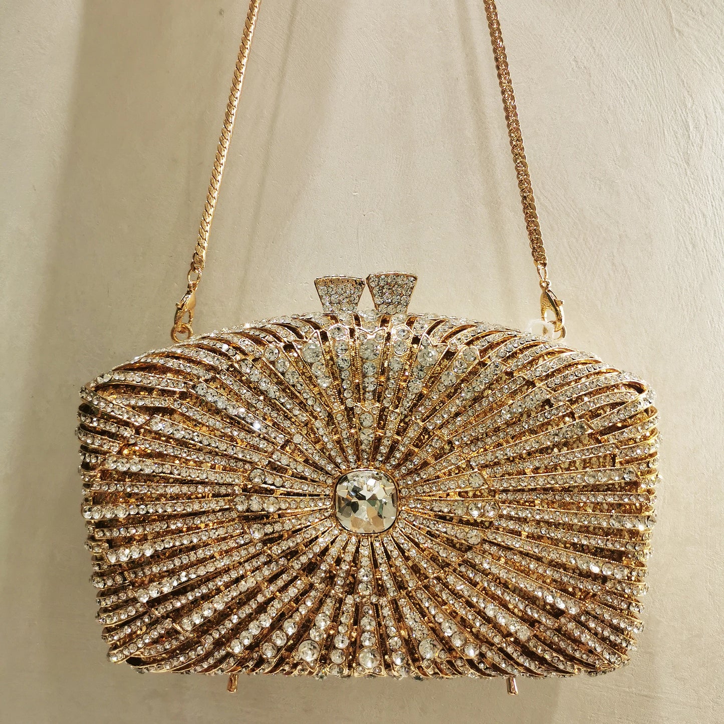 Woman Rhinestone Hollow Out Clutches New Arrival Diamond Evening Bag Crystal Party Dinner Handbag Wedding Bridal Female Purse