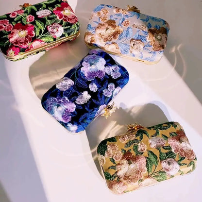 Women Embroidery Flowers Evening Clutch Bags Diamond Banquet Shoulder Bags Wedding Dinner Wallets Purse 3 Colors