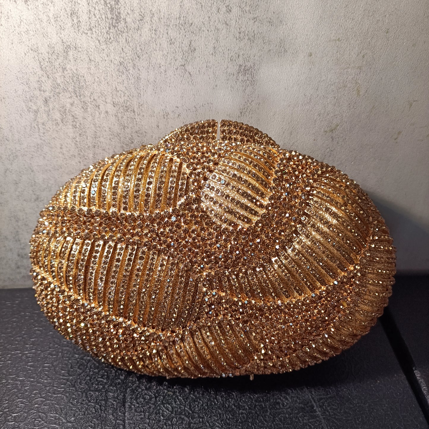Women Hollow Gold Gala Banquet Toted Handbags Crystal Diamond Dinner Party Handbag Lady Clutch Purse Wedding Bridal Evening Bag