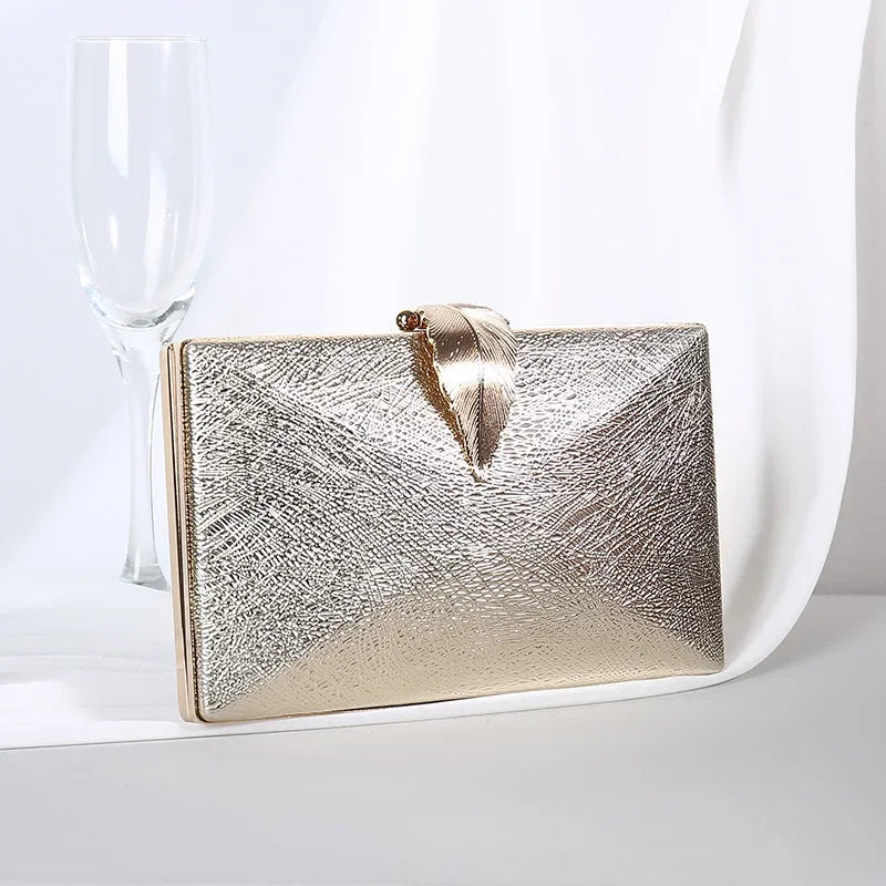 Women Shiny Gold Evening Bag Exquisite Leaf Long Purse Female Bridal Wedding Party Handbag Mini Banquet Day Clutch with Chain